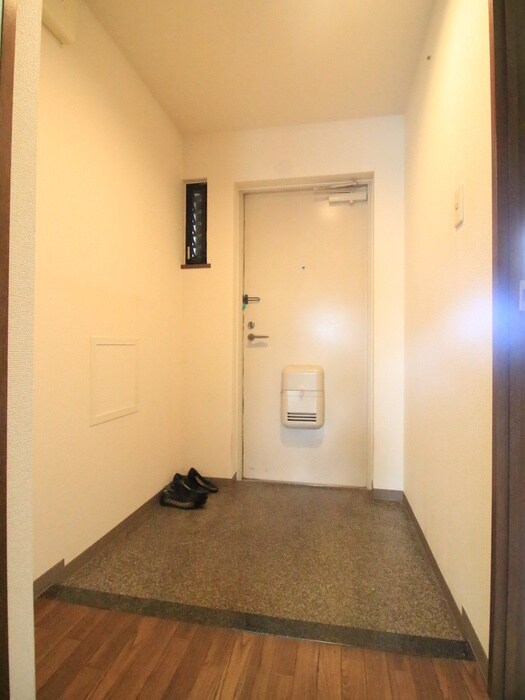 玄関 スピカ・リヴェルテ