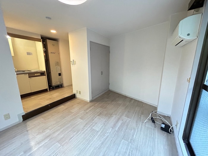 居室 仁川ロイヤルハイツ