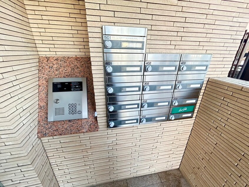 エントランス部分 エスポワール永和