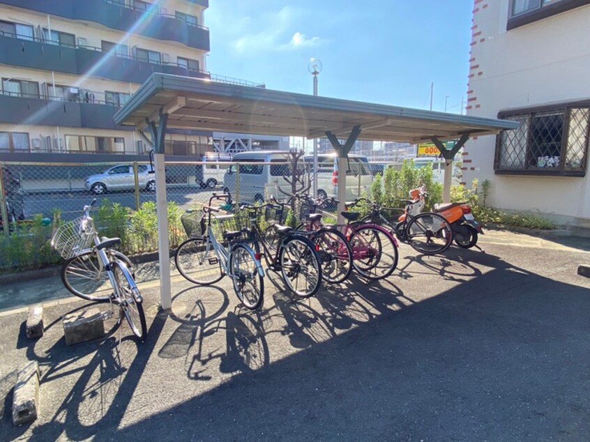 駐輪場 コーポラス禁野