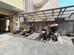 バイク置き場