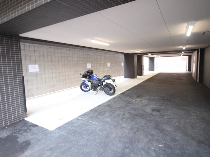 バイク置き場 ベラジオ雅び烏丸十条(905)