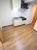 内観写真 ボナ－ル河