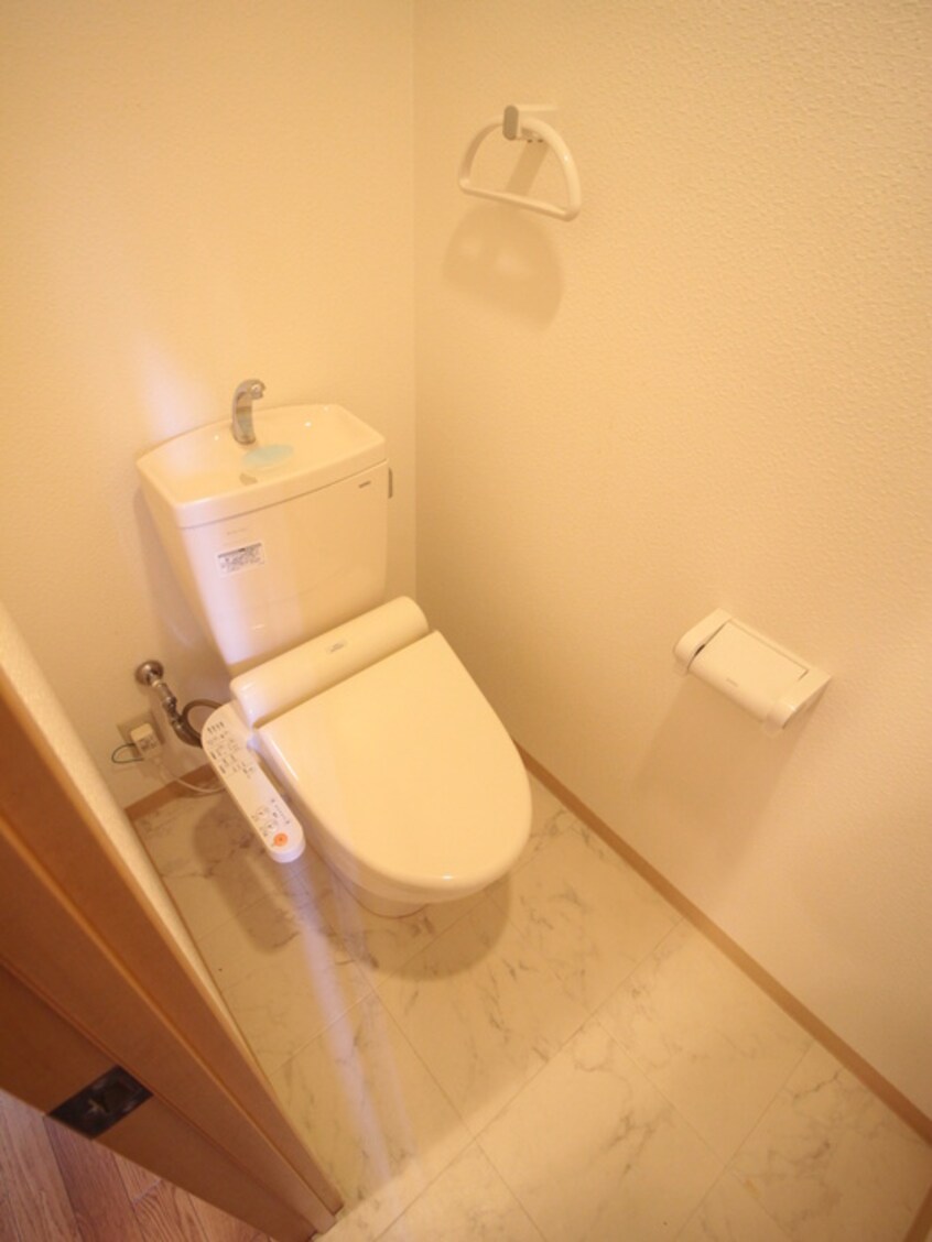 トイレ ボナ－ル河