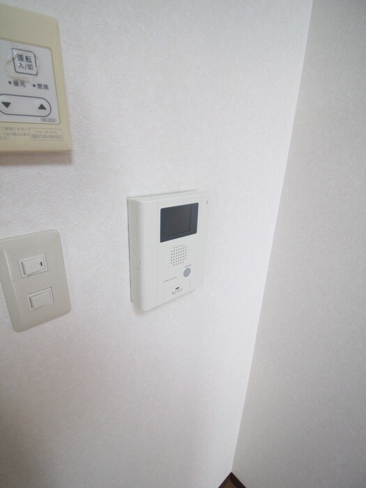 内観写真 ボナ－ル河