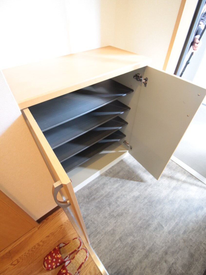 靴箱 ボナ－ル河