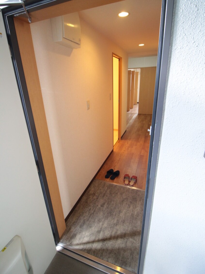 内観写真 ボナ－ル河