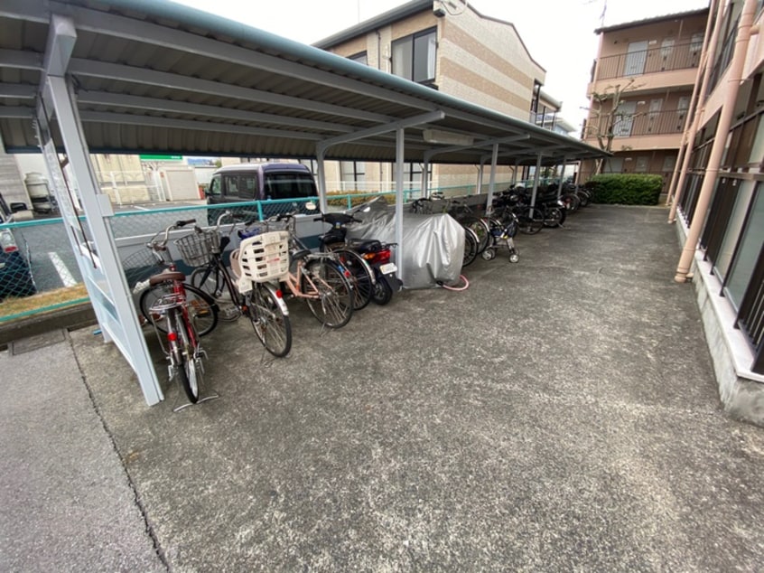 駐輪場 メゾン昴