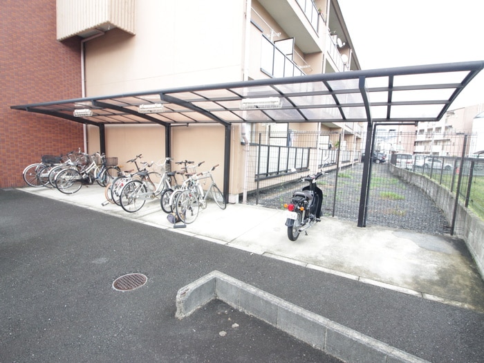 駐輪場 大八木マンション