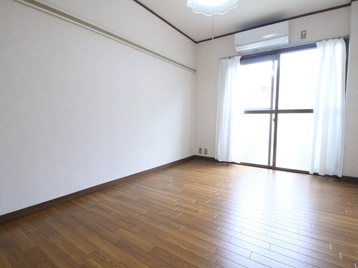 居室 コスモハイツ