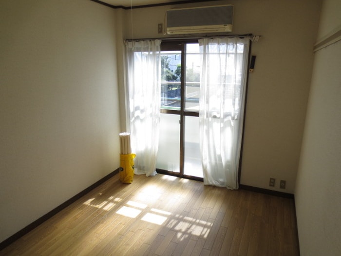 居室 コスモハイツ