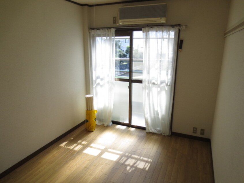 居室 コスモハイツ