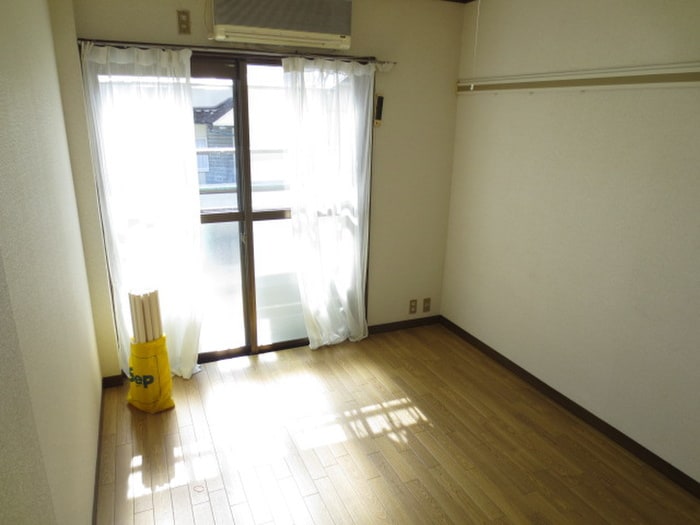 居室 コスモハイツ