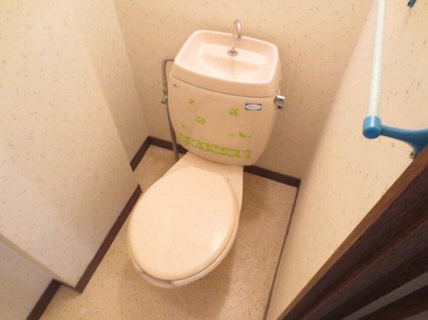 トイレ コスモハイツ