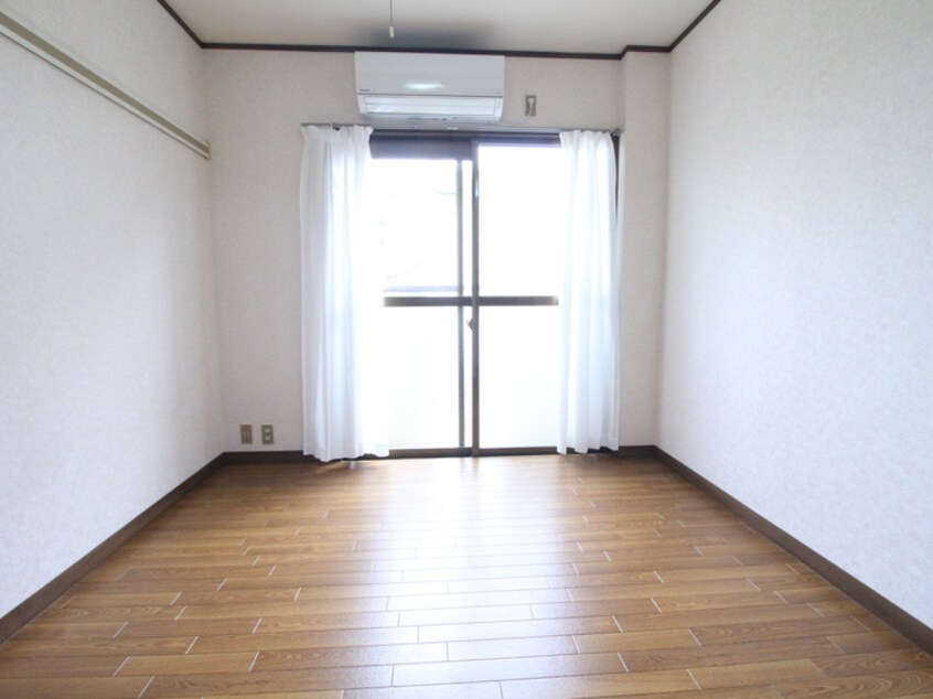 居室 コスモハイツ