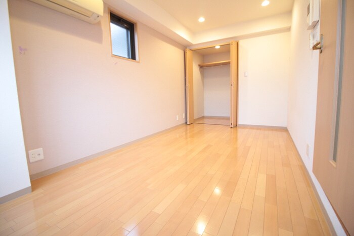 居室 ＣＡＲＰＩＯ ８５