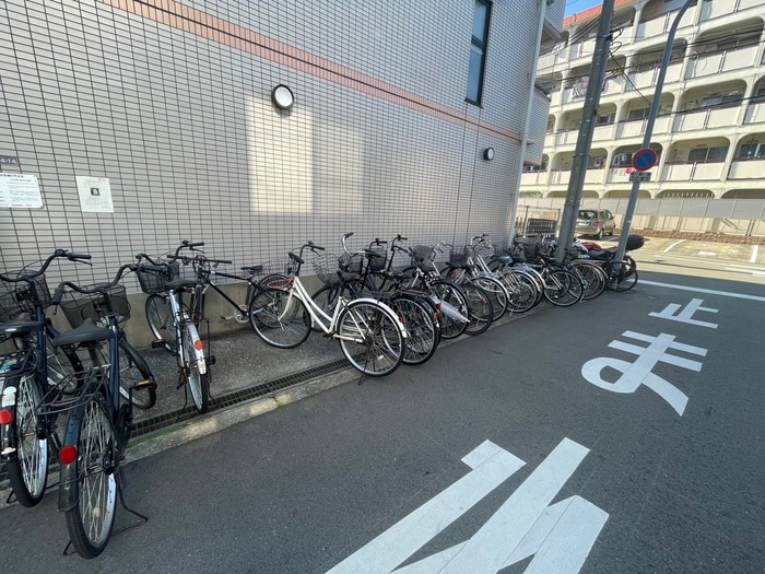 駐輪場 ボナール遠里小野