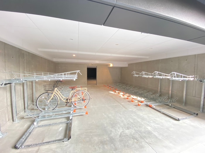駐輪場 ブランシエスタ西京極