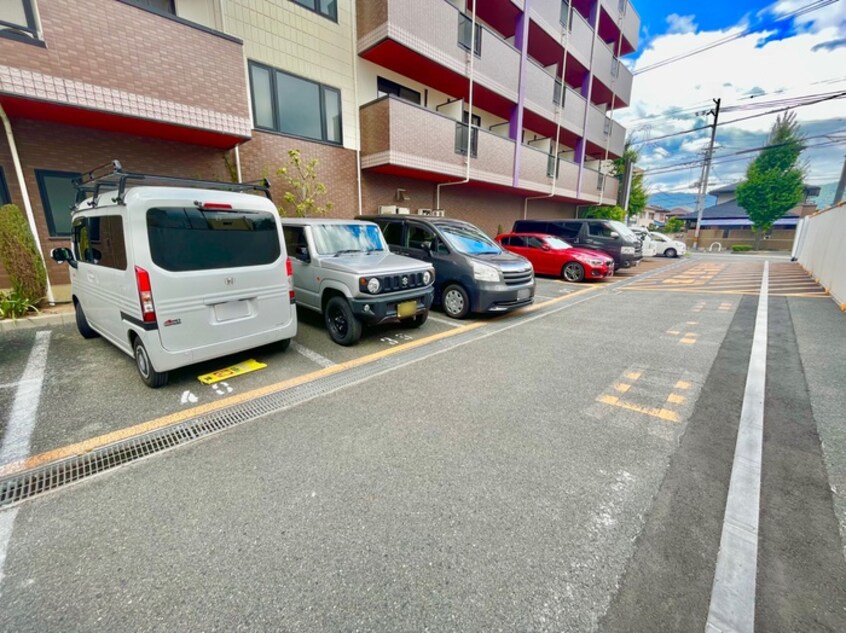 駐車場 桜ヶ丘晴楽館