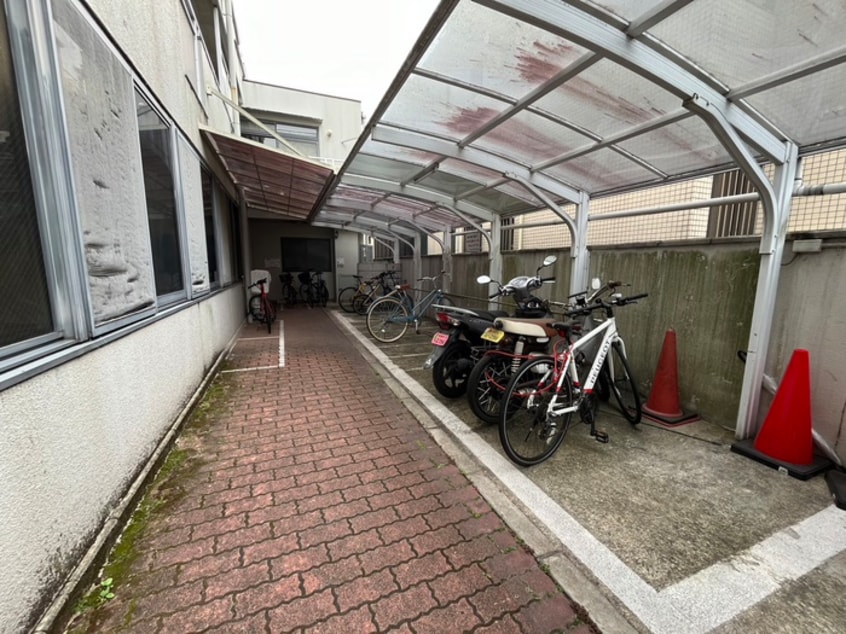 駐輪場 アビーロード北白川