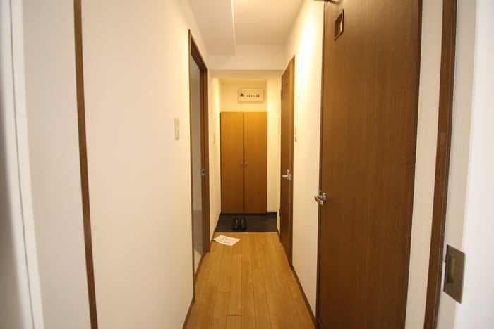 廊下 ベルトゥリ－オカモト