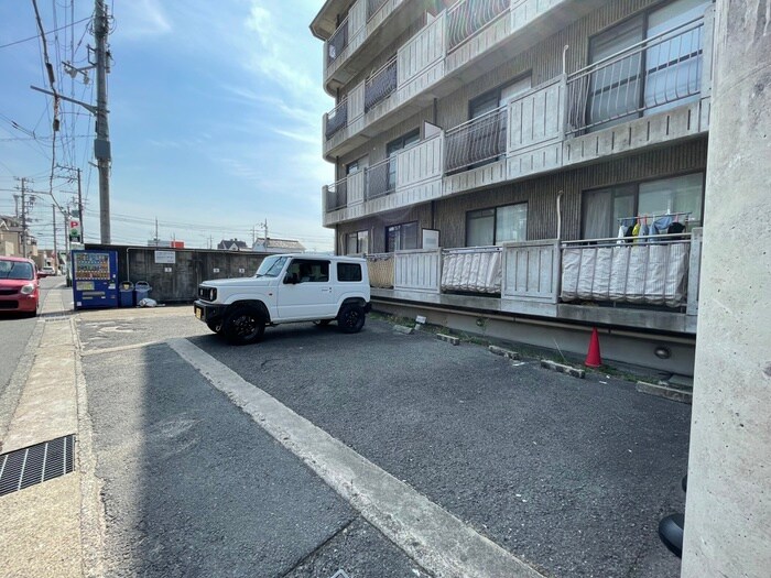 駐車場 ルミエ－ル嵯峨野