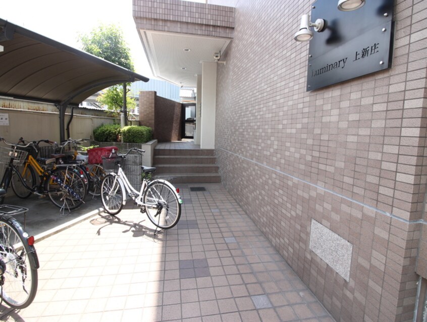 エントランス部分 ルミナリィ上新庄