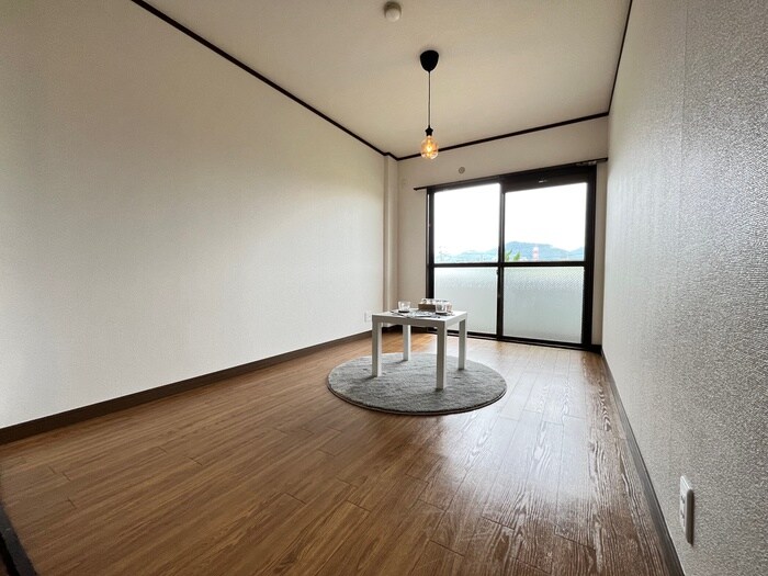 居室 エ－デルピオニ－