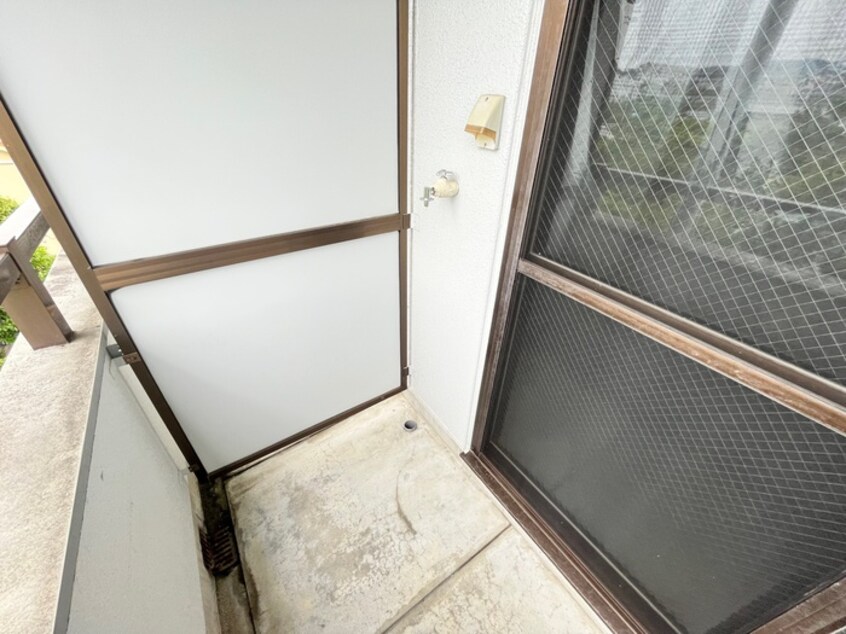 洗濯機置場 エ－デルピオニ－