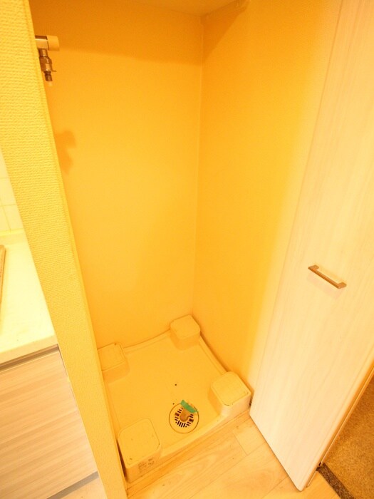 洗濯機置場 ﾌﾟﾚｻﾝｽ梅田北ｻﾞ･ﾗｲﾌﾞ(608)