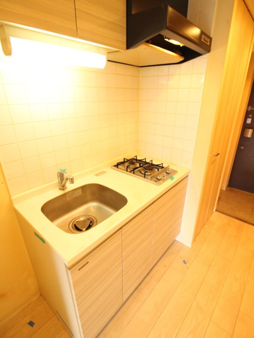 居室 ﾌﾟﾚｻﾝｽ梅田北ｻﾞ･ﾗｲﾌﾞ(608)