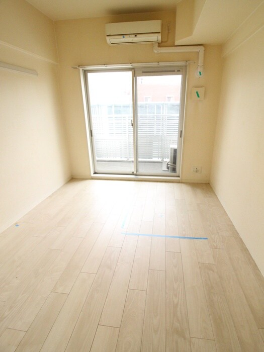 居室 ﾌﾟﾚｻﾝｽ梅田北ｻﾞ･ﾗｲﾌﾞ(608)