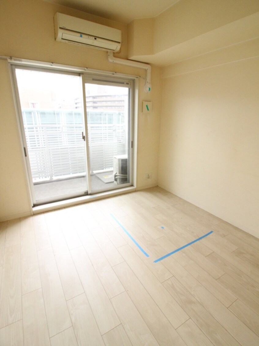 居室 ﾌﾟﾚｻﾝｽ梅田北ｻﾞ･ﾗｲﾌﾞ(608)