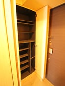 靴箱 ﾌﾟﾚｻﾝｽ梅田北ｻﾞ･ﾗｲﾌﾞ(608)