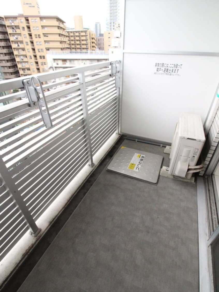 ベランダ・バルコニー ﾌﾟﾚｻﾝｽ梅田北ｻﾞ･ﾗｲﾌﾞ(608)