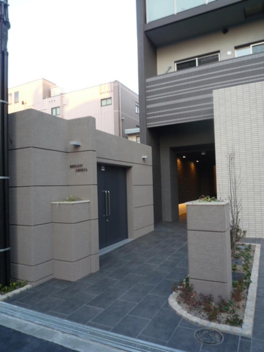 エントランス部分 BRIGHT ABIKO