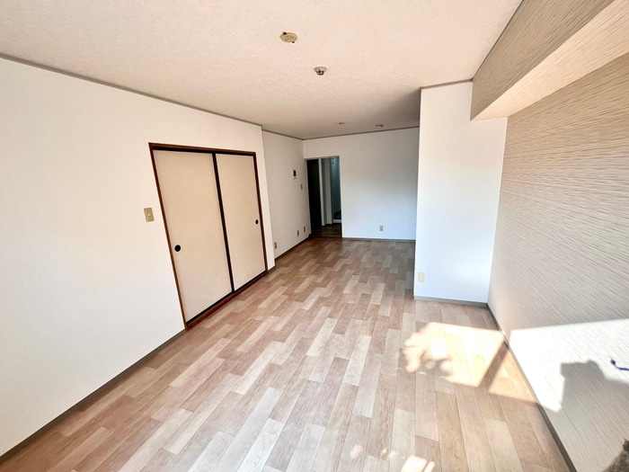 居室 岡田山ハイツＢ棟