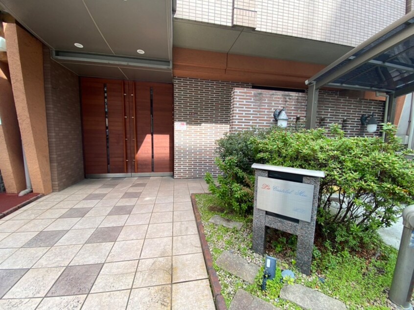 エントランス部分 ﾗ･ｶｽﾃﾙ・ﾒｳ