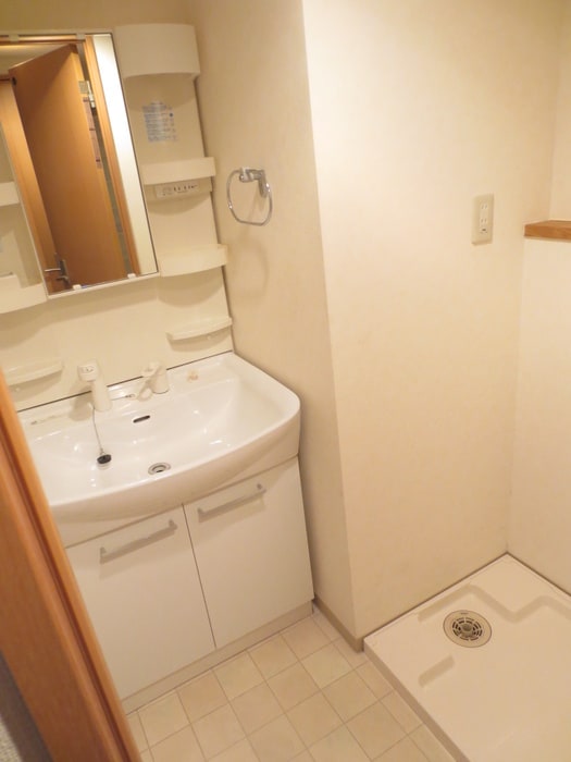 洗面 ﾗ･ｶｽﾃﾙ・ﾒｳ