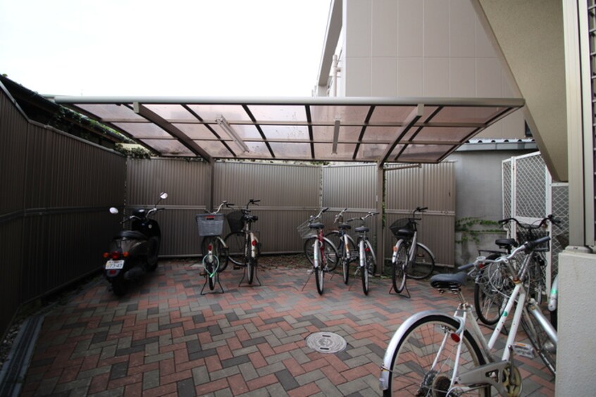 駐輪場 メルツハイム北村