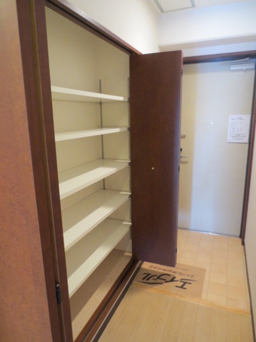 靴箱 メルツハイム北村