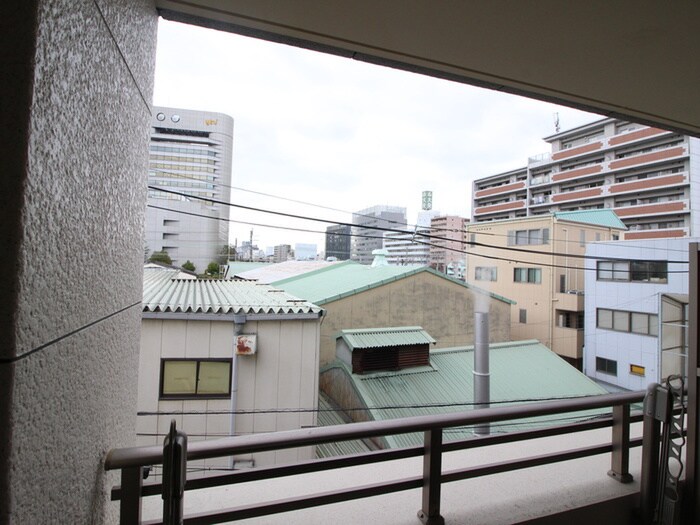 室内からの展望 アヴァンセク－ル京橋南