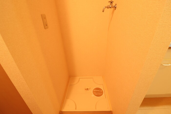 洗濯機置場 リバ－ハイツＢ棟