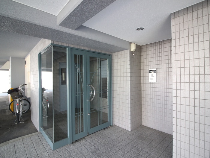 エントランス部分 シャローム近江