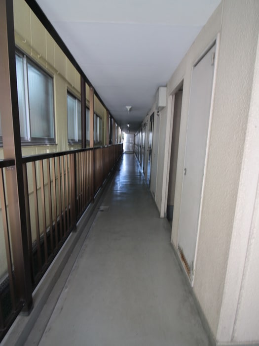 エントランス部分 グレ－スコ－ト INUI