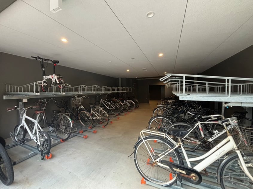 駐輪場 セレニテ難波グランデシュッド