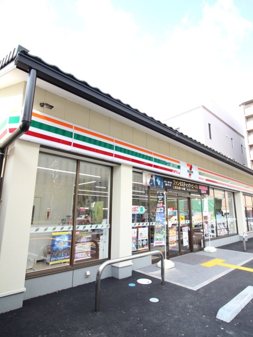 セブンイレブン(コンビニ)まで96m ｱｸｱﾌﾟﾚｲｽ京都御所ノ内（703）
