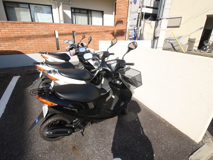 バイク置き場 Ａフラットタカノ
