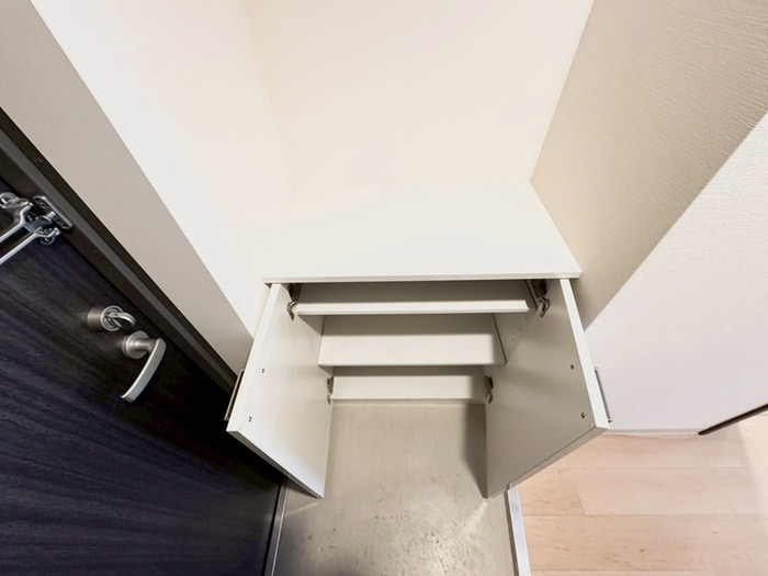 靴箱 ＬＵＭＩＮＯＵＳ蛍池