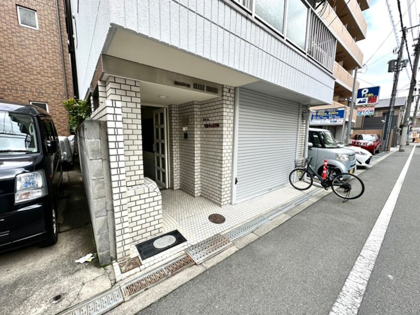 エントランス部分 ﾒｿﾞﾝ ﾍﾞﾙ ｷｬｽﾃﾙ
